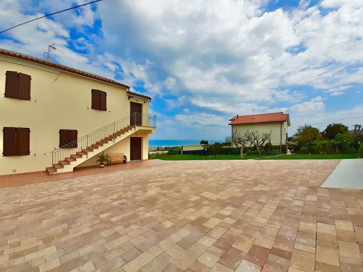 Casa Vacanze Con Vista Mare E Giardino - Amanecer Marzocca di Senigallia Εξωτερικό φωτογραφία