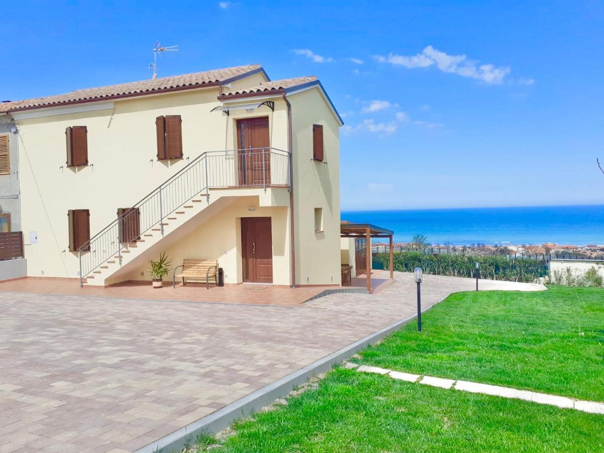 Casa Vacanze Con Vista Mare E Giardino - Amanecer Marzocca di Senigallia Εξωτερικό φωτογραφία