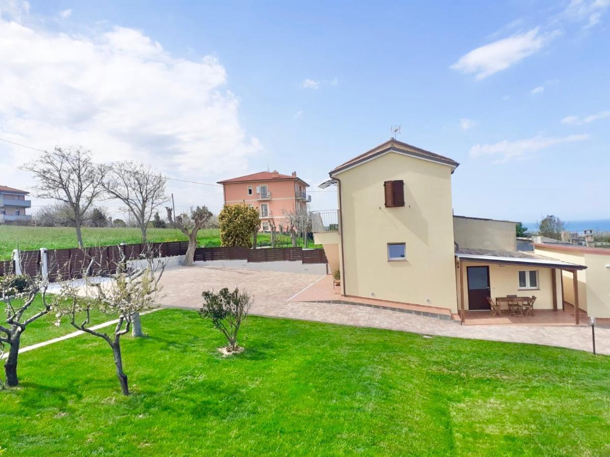 Casa Vacanze Con Vista Mare E Giardino - Amanecer Marzocca di Senigallia Εξωτερικό φωτογραφία