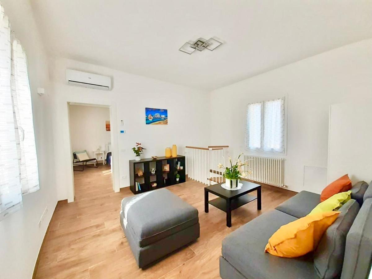 Casa Vacanze Con Vista Mare E Giardino - Amanecer Marzocca di Senigallia Εξωτερικό φωτογραφία